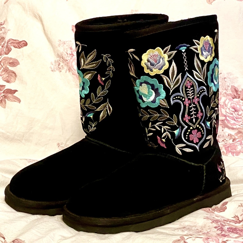 UGG Juliette Embroidered Black Boots